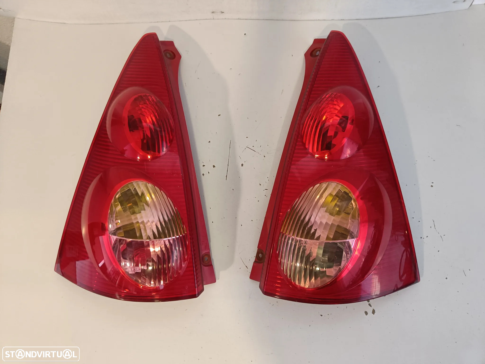 Farolim farol Peugeot 107 2006 - 2