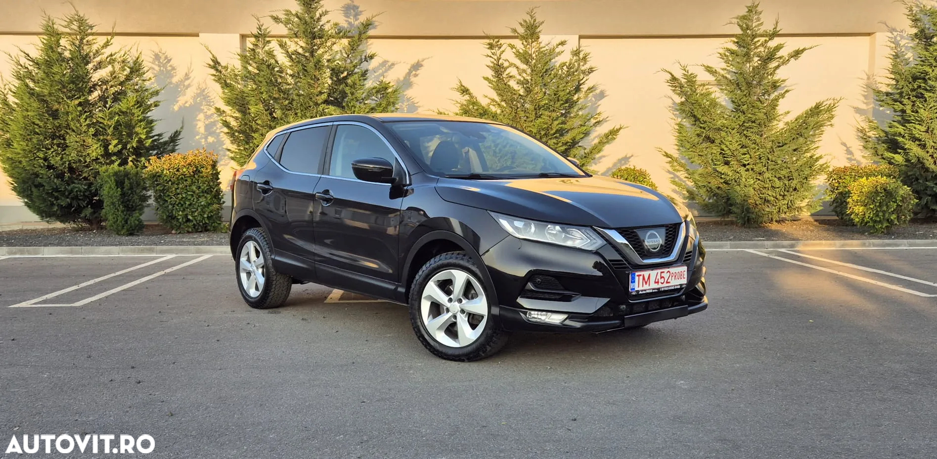 Nissan Qashqai 1.6 DCI ALL-MODE 4x4i Black Edition - 2