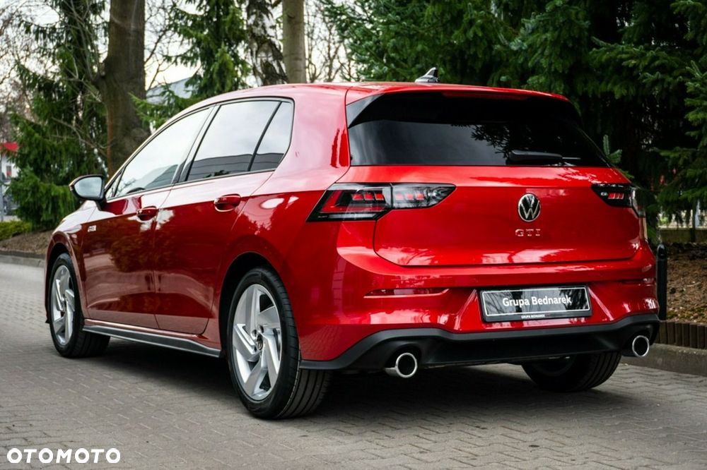Volkswagen Golf - 13