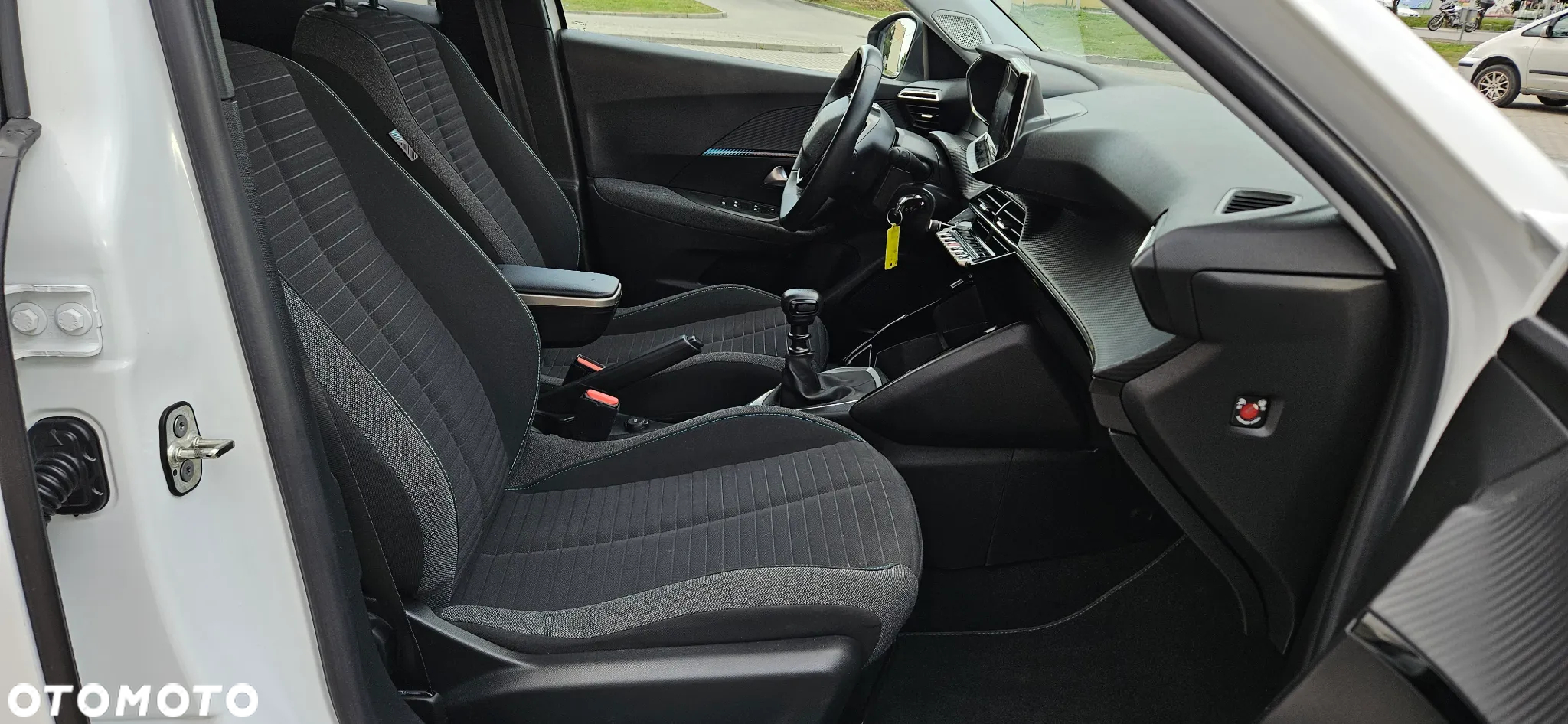 Peugeot 2008 PureTech 100 Allure - 6