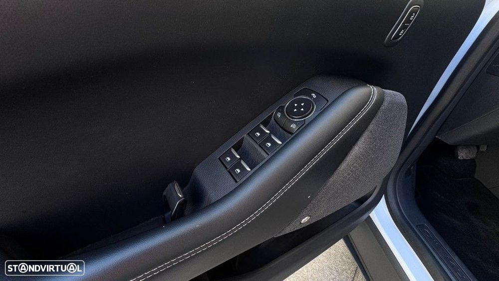 Ford Mustang Mach-E Standard - 11