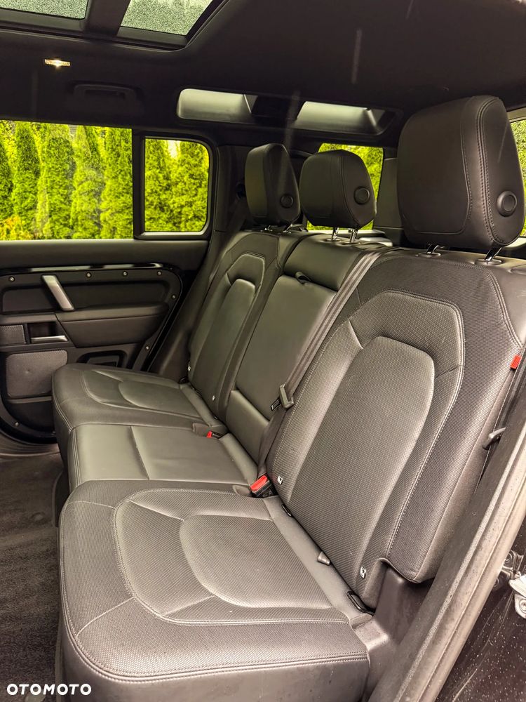 Land Rover Defender 3.0 P400 mHEV X-Dynamic HSE - 12