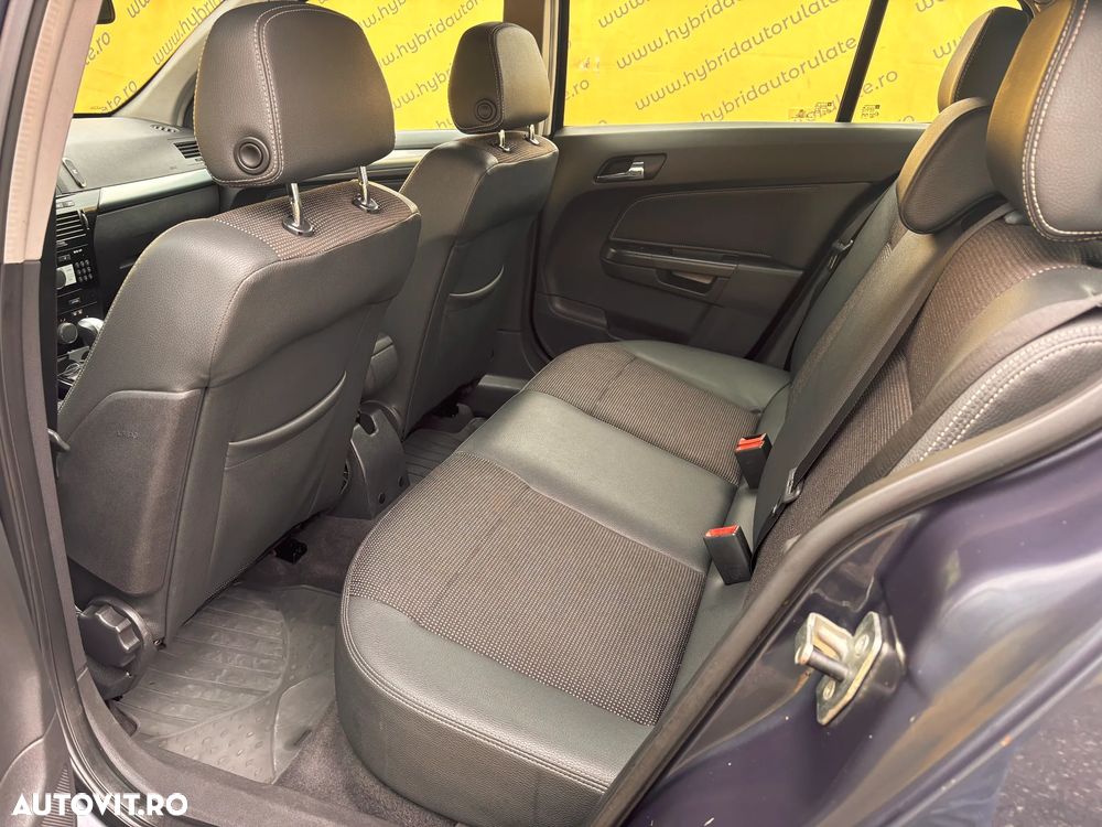 Opel Astra 1.8 Automatik Cosmo - 28