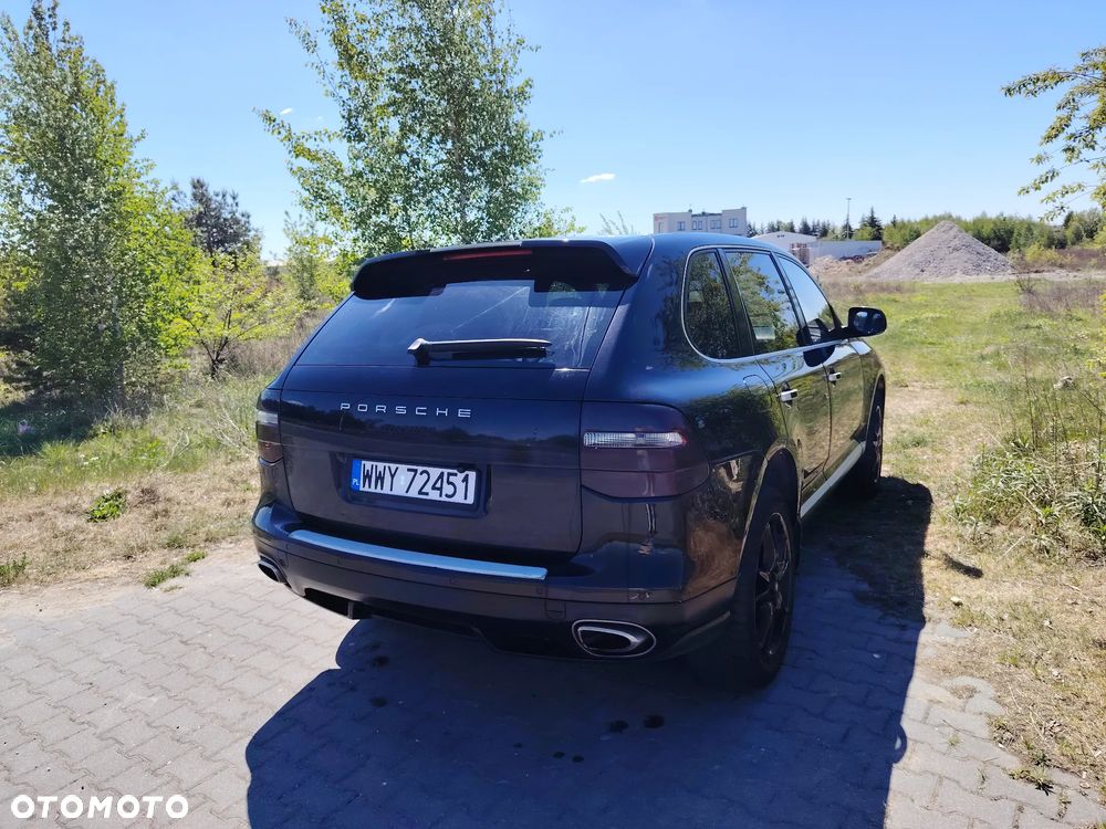 Porsche Cayenne - 4