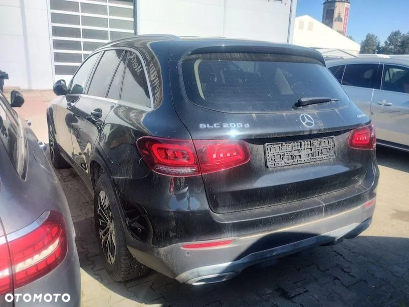 Mercedes-Benz GLC 200 d 4-Matic - 2