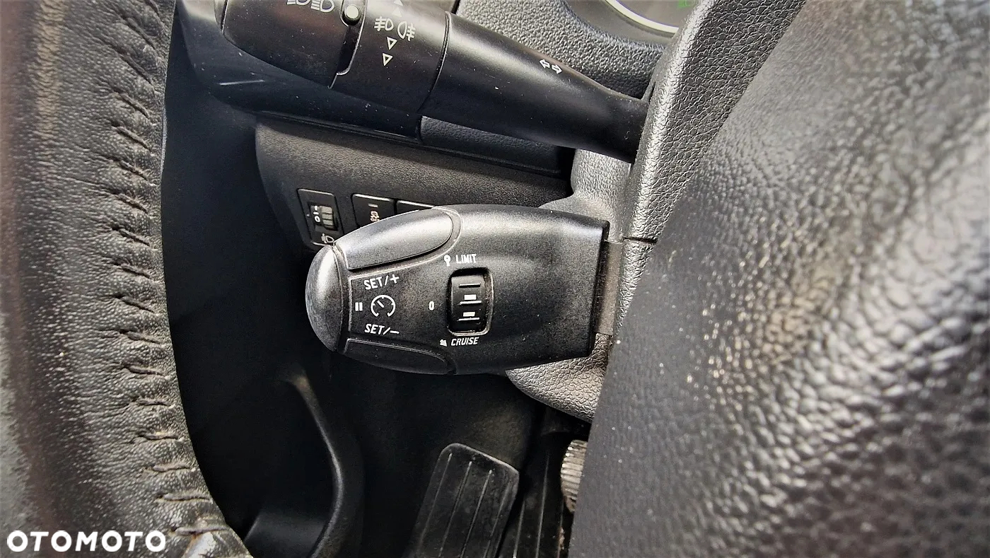 Peugeot 301 1.6 BlueHDi Allure - 11