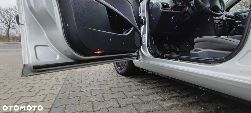 Peugeot 407 2.0 HDI Intense - 20