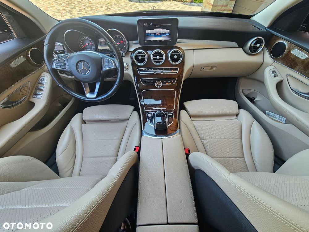 Mercedes-Benz Klasa C 200 4-Matic 9G-TRONIC - 5