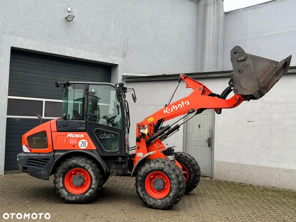 Kubota R065 - 1