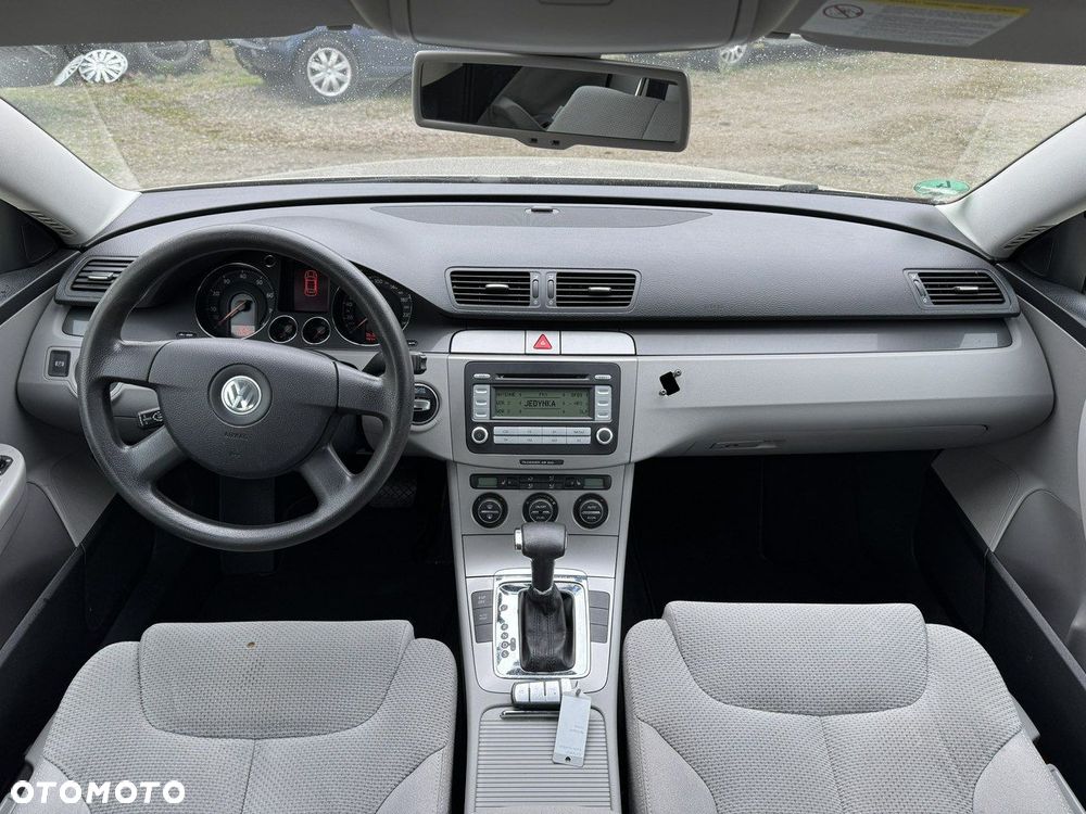 Volkswagen Passat 2.0 FSI Automatik Comfortline - 24