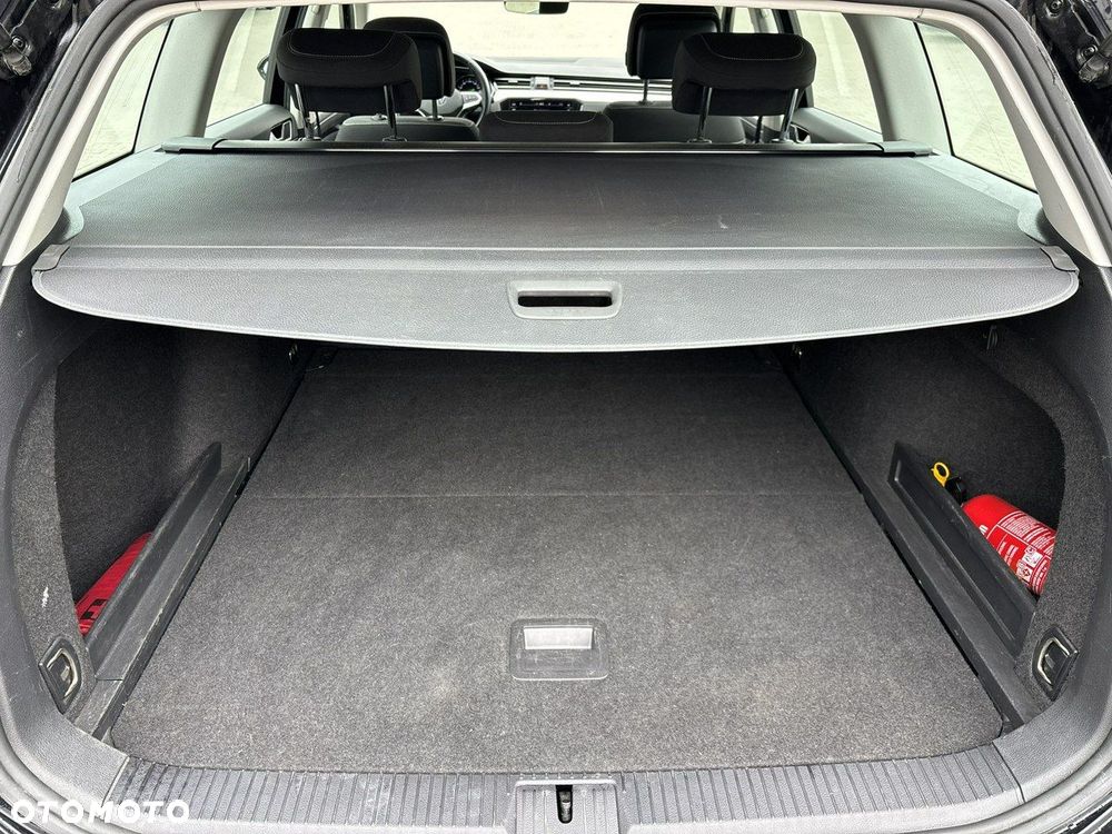 Volkswagen Passat - 13