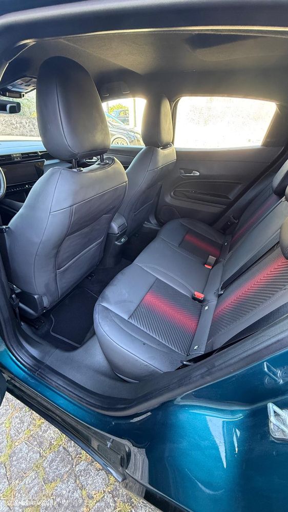 Alfa Romeo Junior 1.2 Speciale eDCT6 - 8
