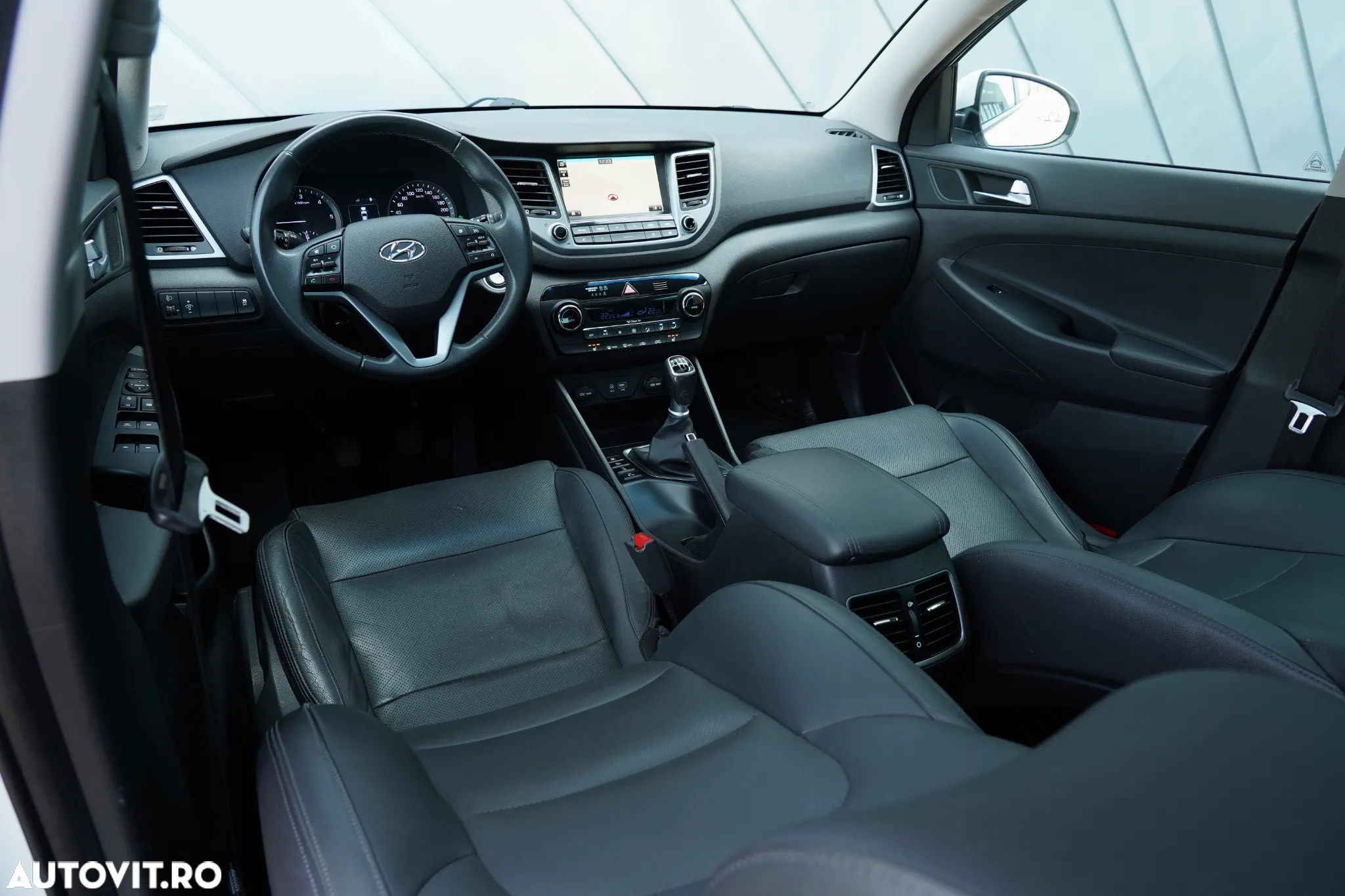 Hyundai Tucson blue 1.7 CRDi 2WD Style - 11