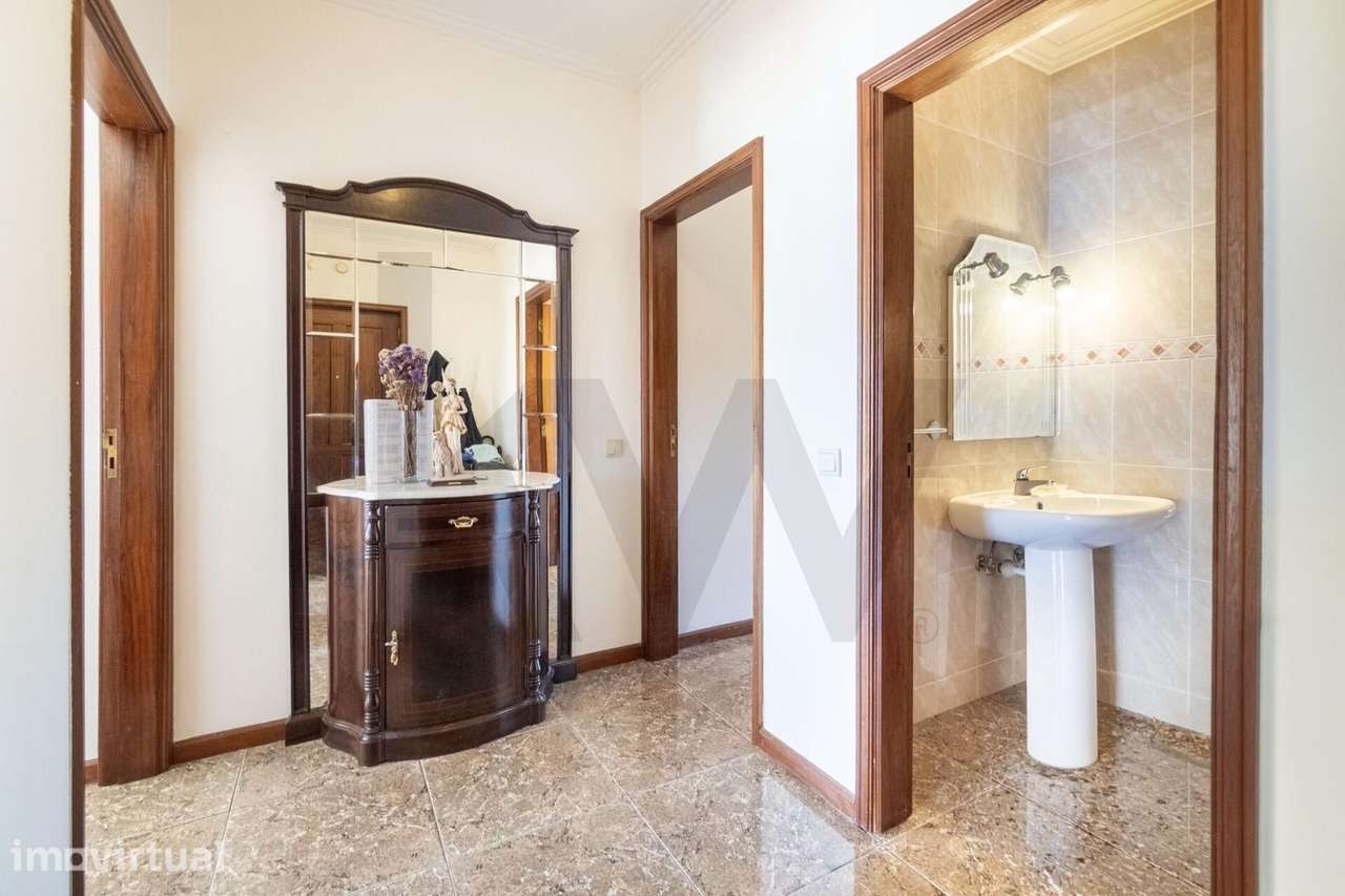 Excelente Apartamento T3, 128m2, no centro Santa Maria da Feira - Grande imagem: 2/32