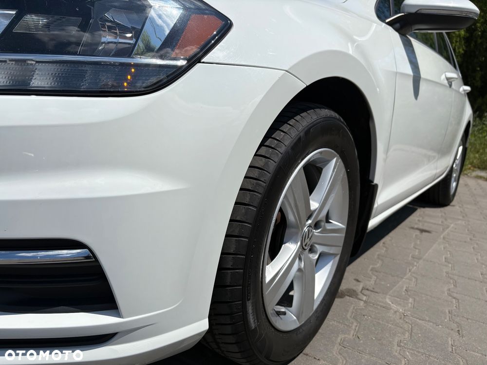 Volkswagen Golf - 20