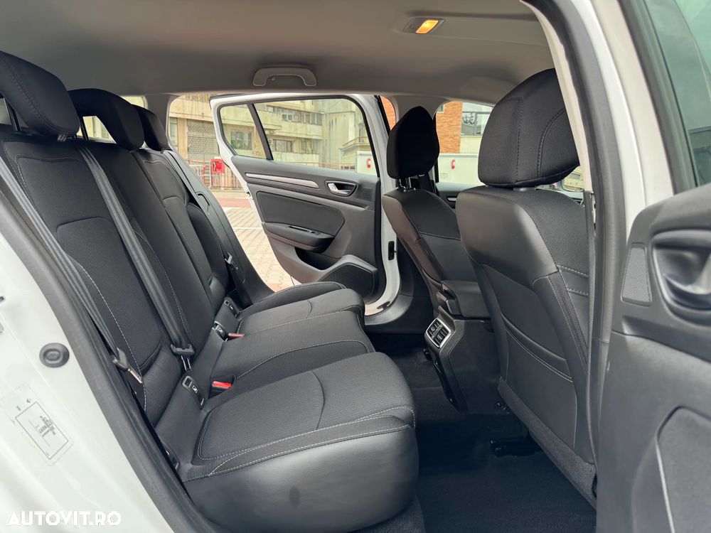 Renault Megane BLUE dCi 115 EDC Techno - 17