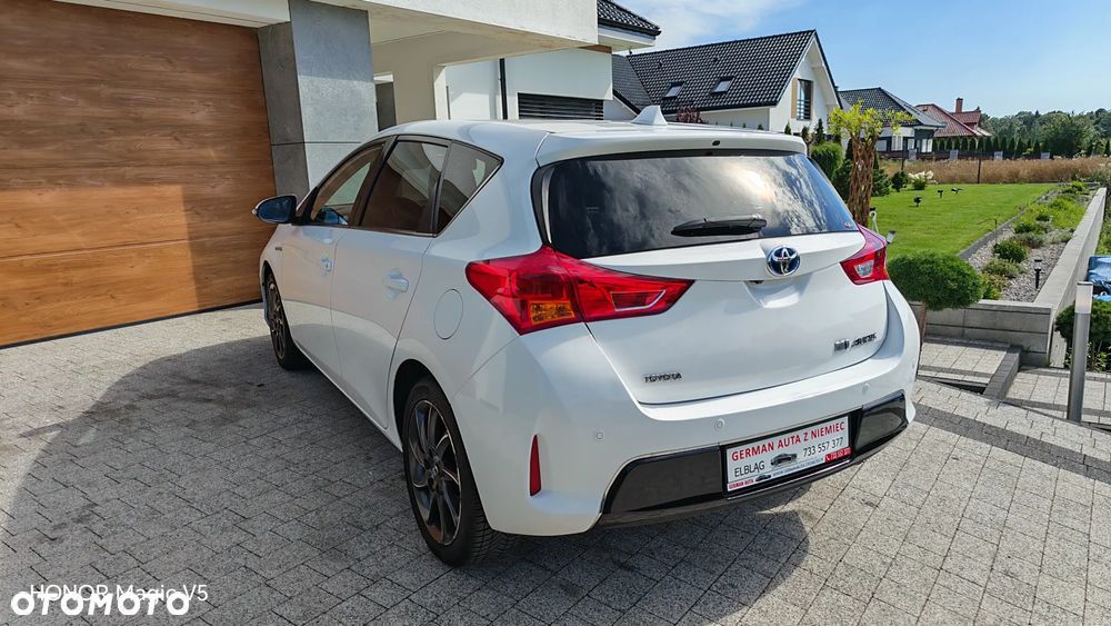 Toyota Auris - 4