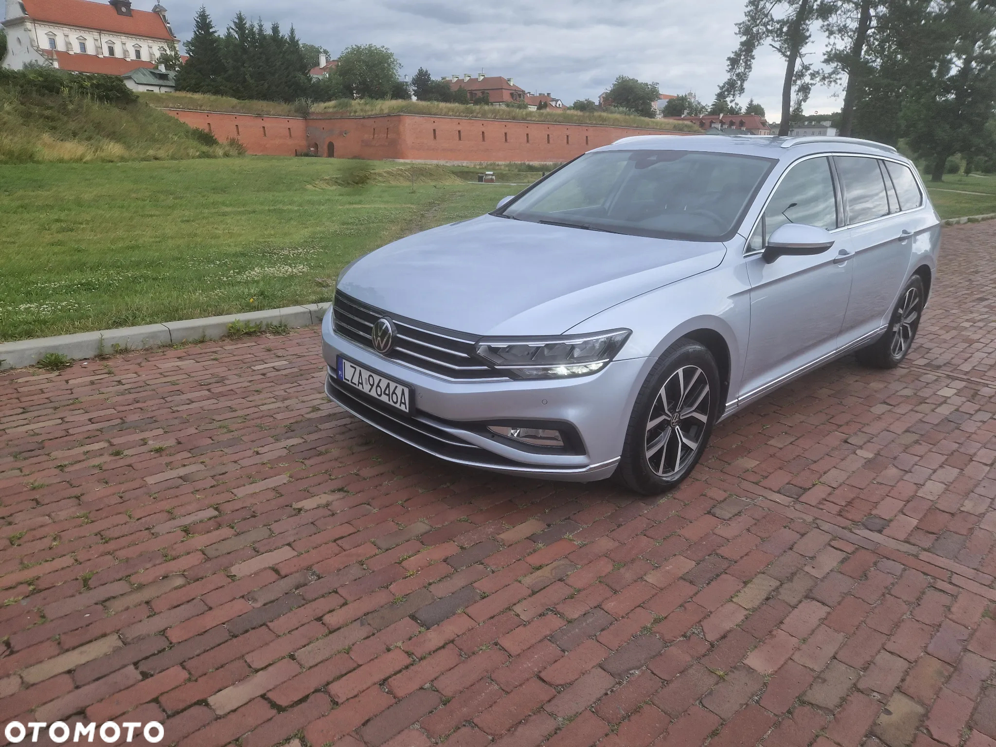Volkswagen Passat 2.0 TDI 4Mot Elegance DSG - 4