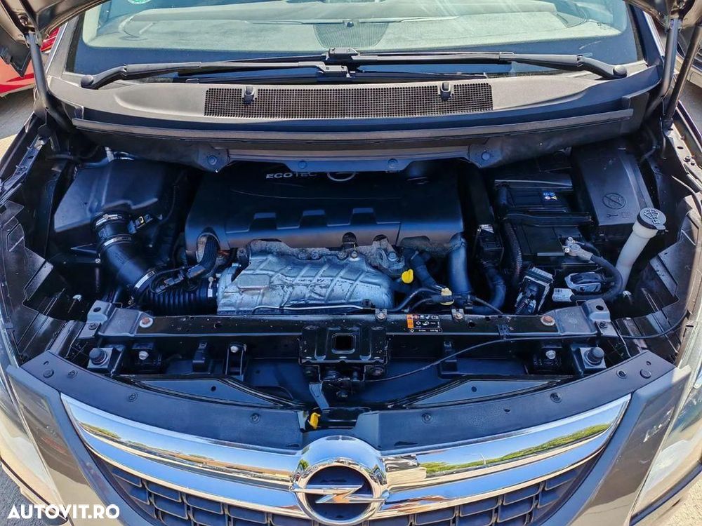 Opel Zafira - 10