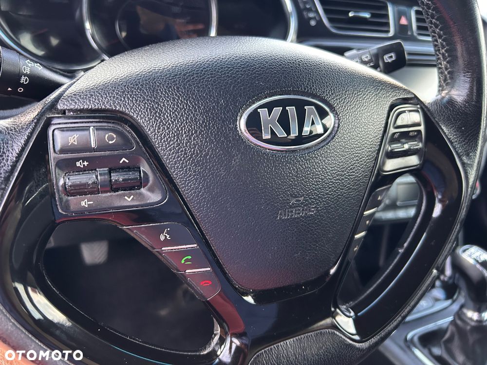 Kia Ceed 1.4 L - 15