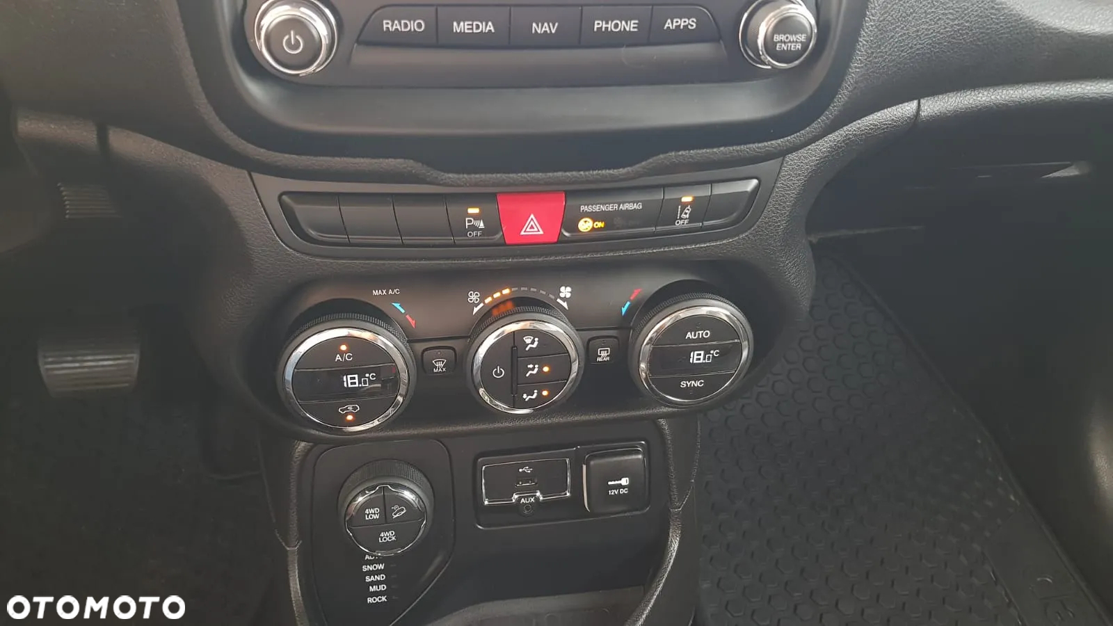 Jeep Renegade - 25
