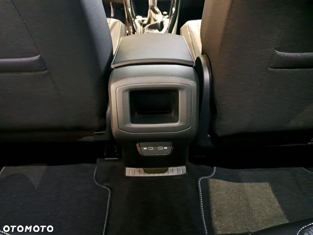 Volkswagen T-Cross - 36