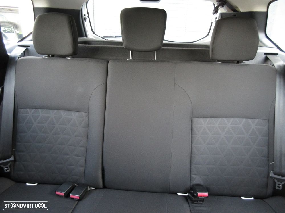 Dacia Duster dCi 110 FAP 4x4 Destination - 32