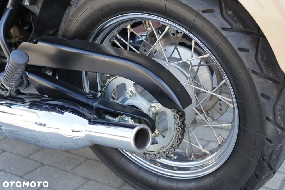 Triumph Thunderbird - 26