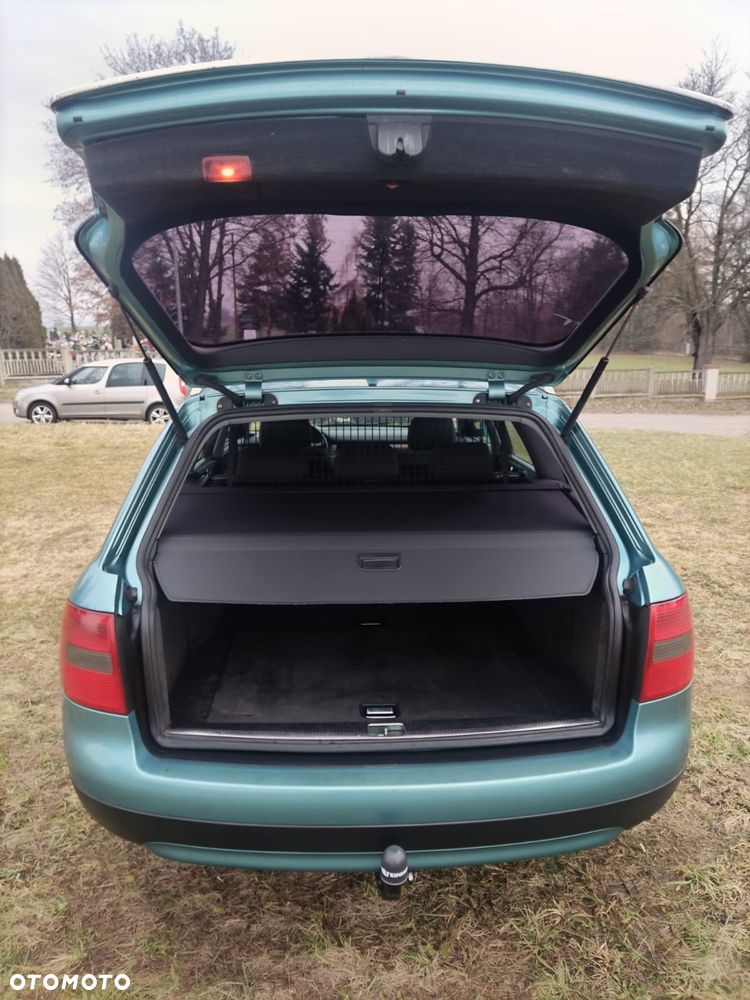 Audi A6 Avant 2.5 TDI - 17