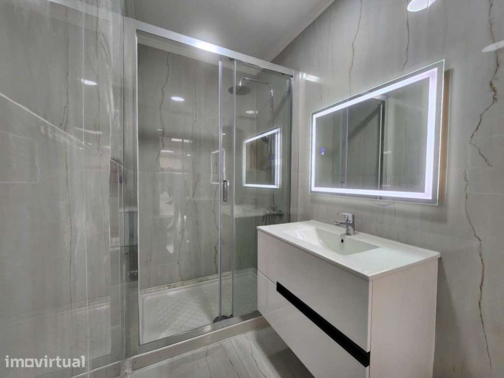 Moradia T4+1 com terraço em Campanhã - Grande imagem: 5/23