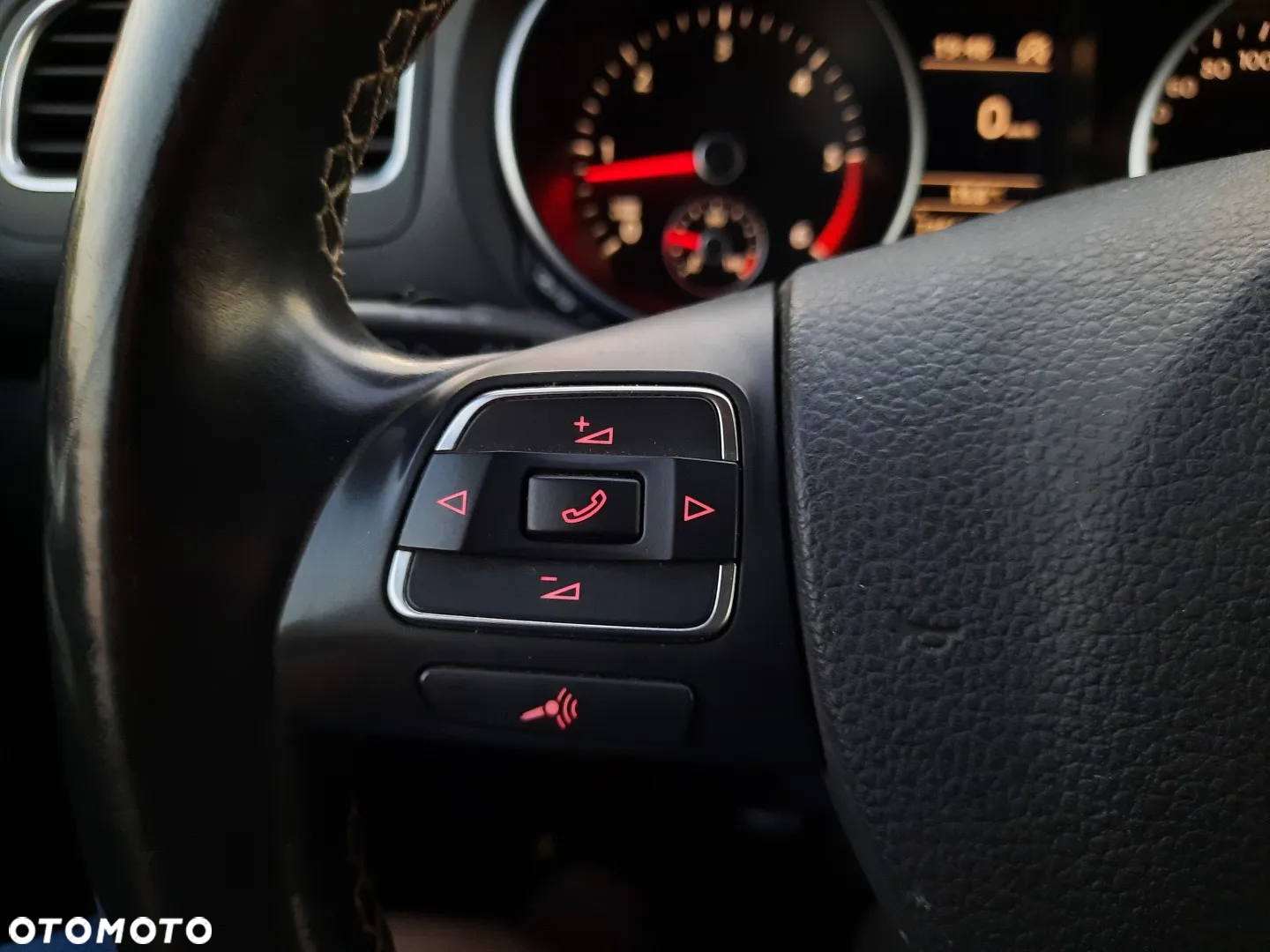 Volkswagen Golf Variant 1.6 TDI DPF MATCH - 28