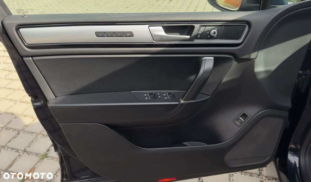 Volkswagen Touareg 3.0 V6 TDI BMT Perfectline R-Style - 15