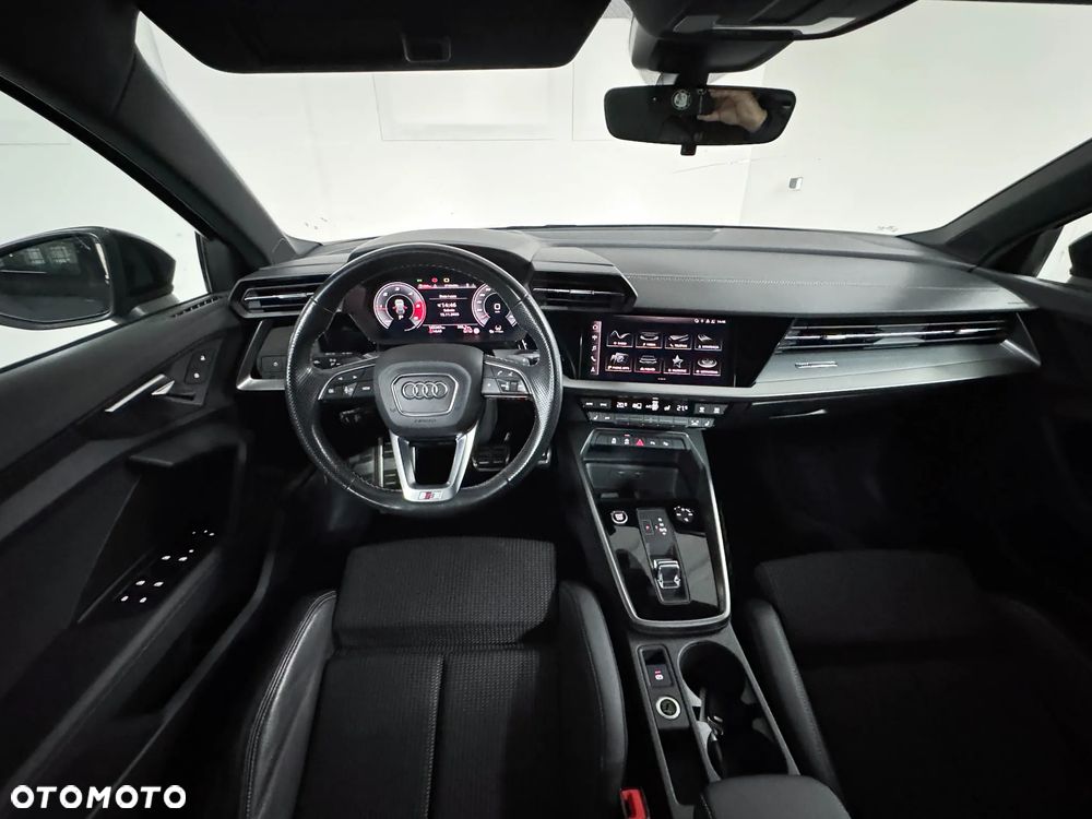Audi A3 Sportback 2.0 TDI S tronic S line Sportpaket - 3