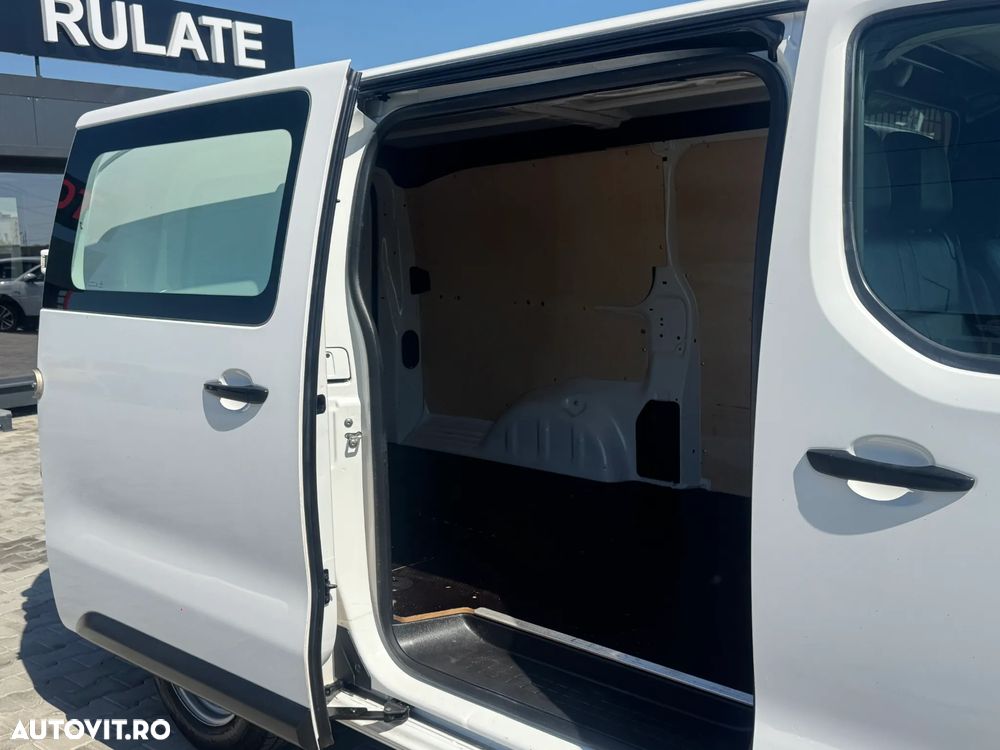Opel Vivaro - 10