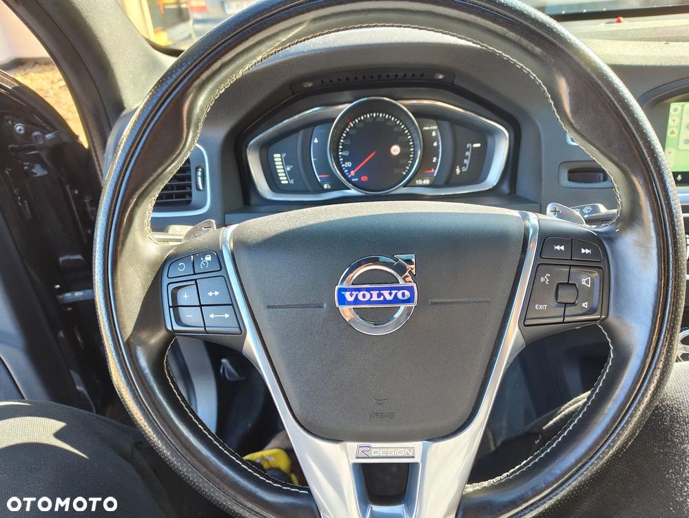 Volvo V60 T6 AWD R-Design - 7