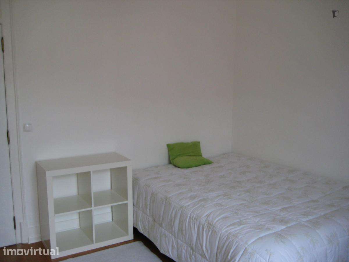 Quarto - localizado em Arroios Lisbon - Grande imagem: 2/10