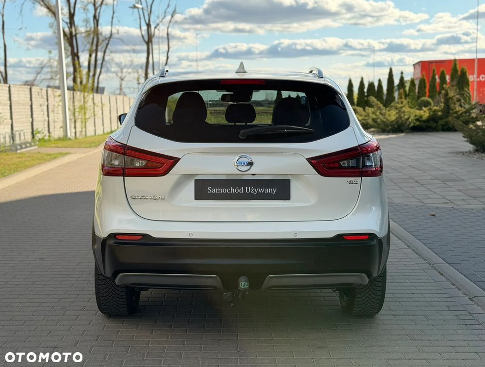 Nissan Qashqai 1.3 DIG-T N-Connecta - 4