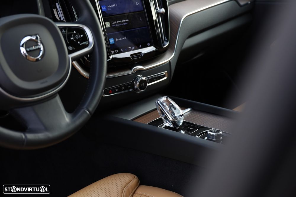 Volvo XC 60 2.0 T8 PHEV Inscription AWD - 14