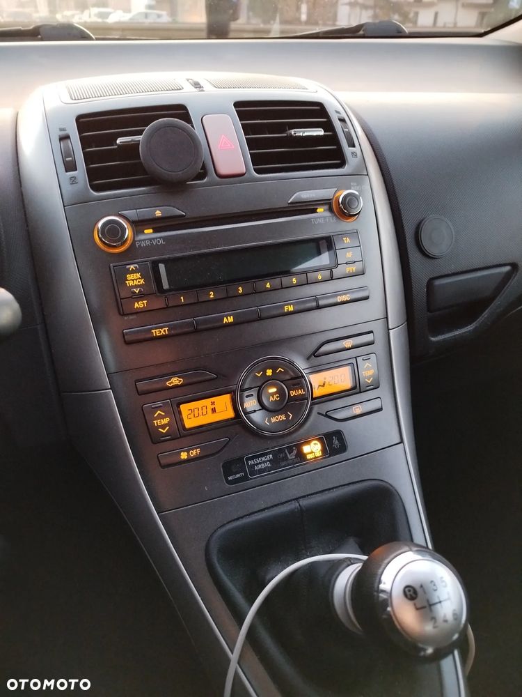 Toyota Auris 2.0 D-4D Sol - 13