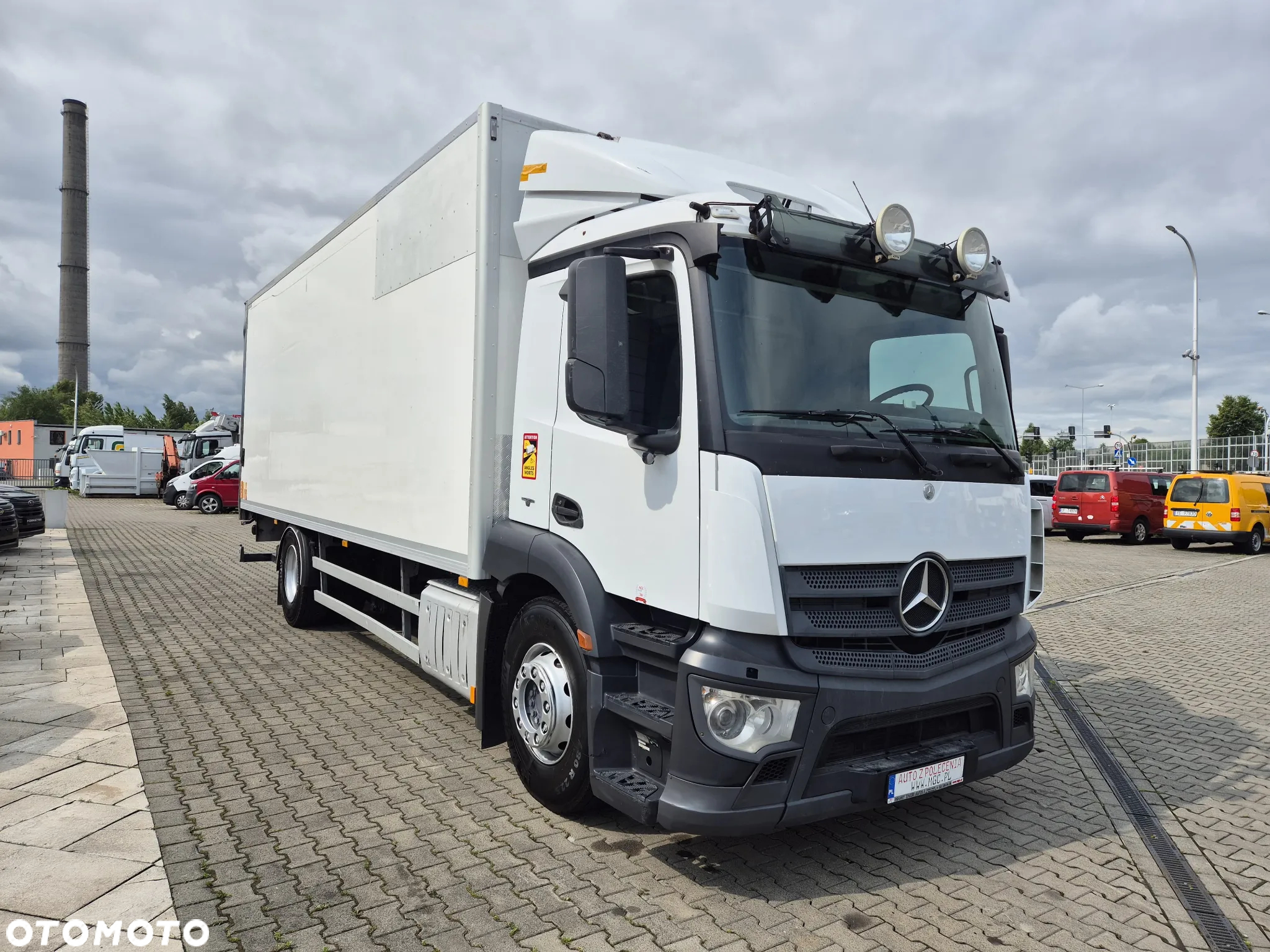 Mercedes-Benz Antos 1830 L / KONTENER / BEZWYPADKOWY / 1WŁ. / SERWISOWANY / WINDA 2000KG / EURO 6 / 18 EP - 5