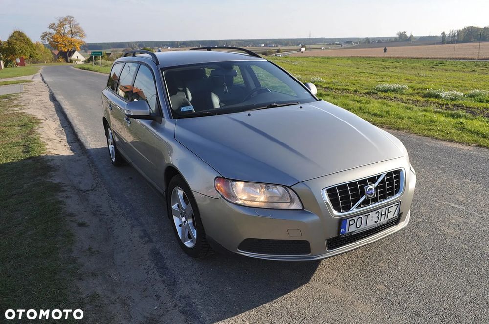 Volvo V70 2.0 Summum - 1