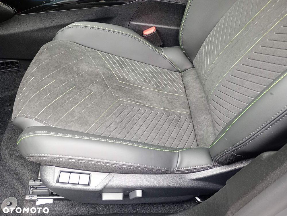 Peugeot 2008 PureTech mHEV GT Exclusive e-DCS6 - 9