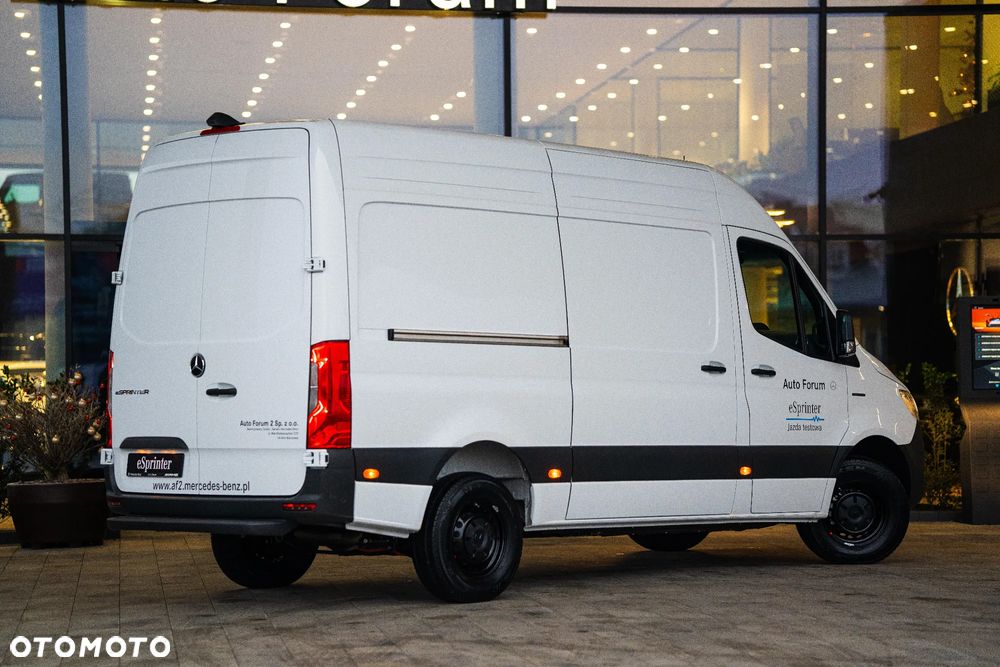 Mercedes-Benz eSprinter - 4