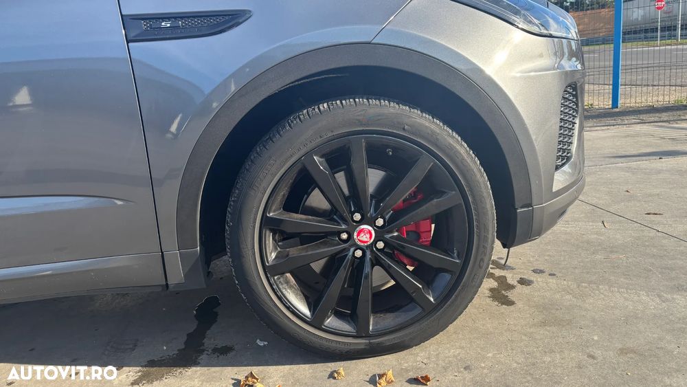 Jaguar E-Pace - 9