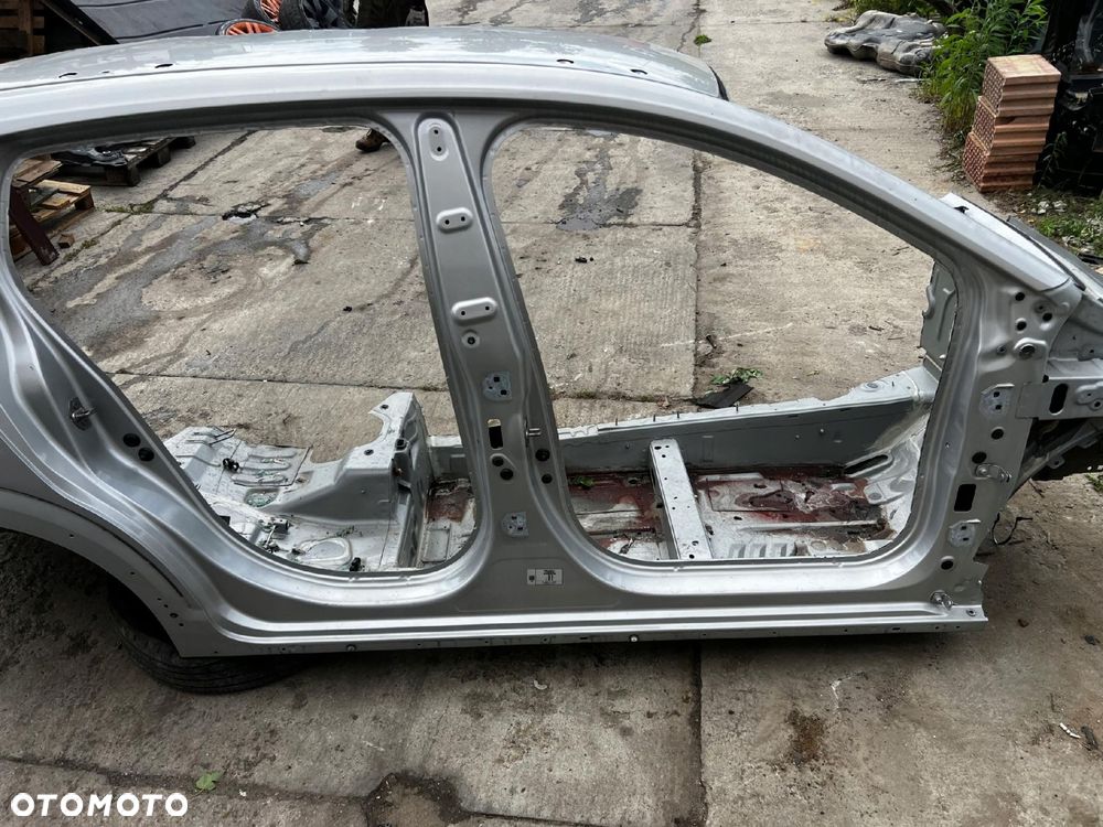 ĆWIARTKA BŁOTNIK PODŁUŻNICA PRÓG BOK PRAWY DACIA SANDERO III STEPWAY - 14