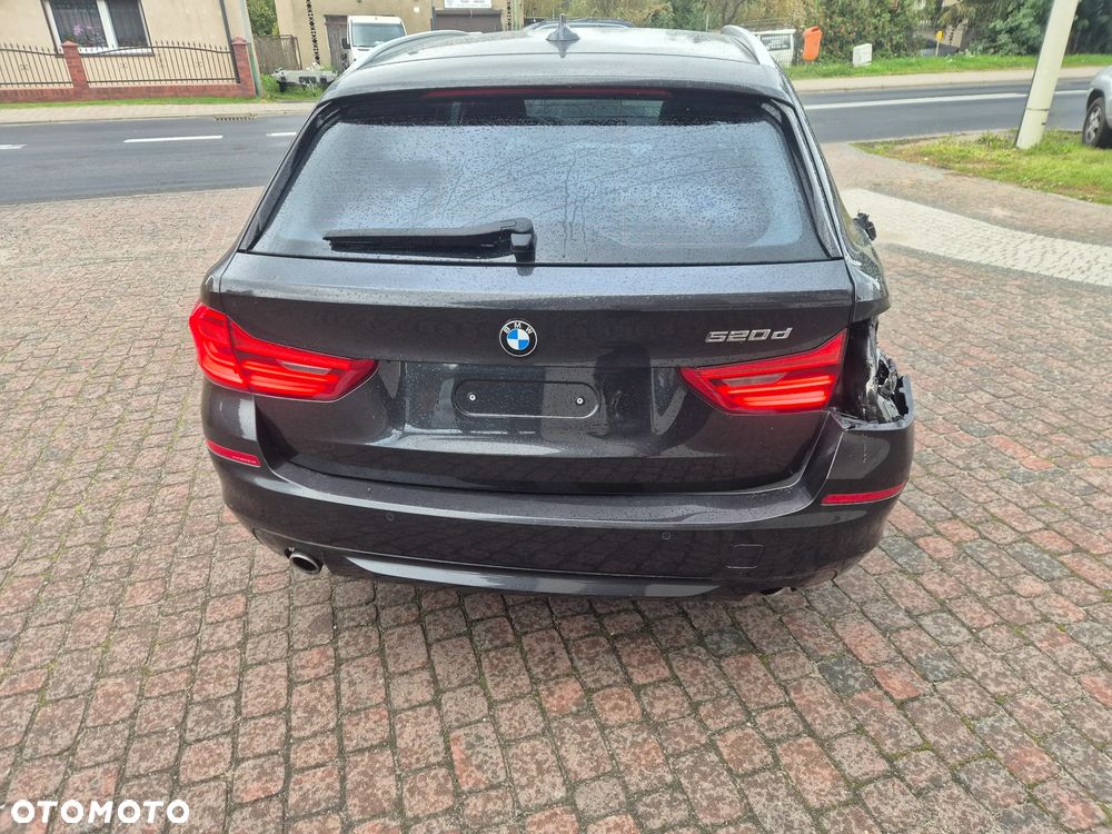 BMW Seria 5 520d M Sport Edition - 9