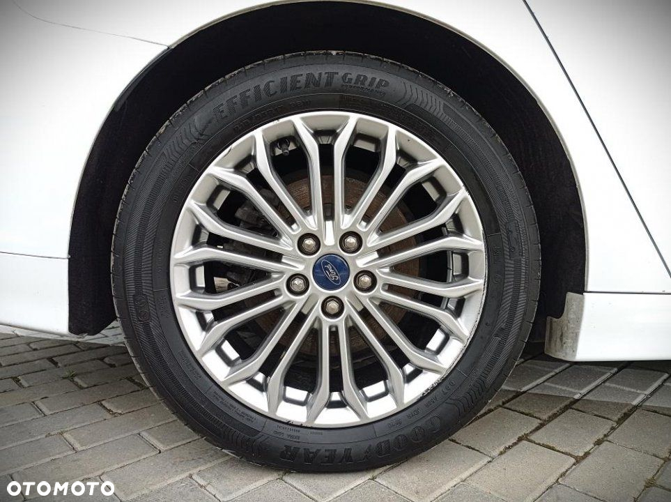 Ford Mondeo - 10