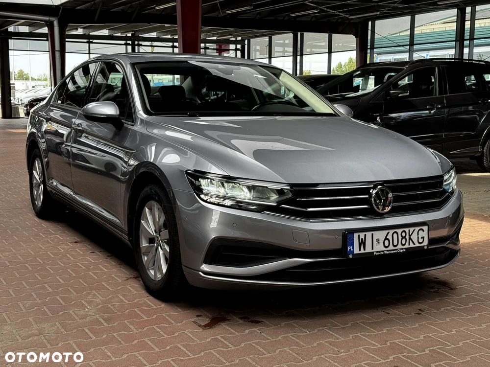 Volkswagen Passat 1.5 TSI EVO Business - 1