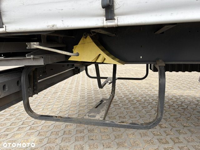 Schwarzmuller Kurtyna, SAF, oś podnoszona, dach podnoszony - 11