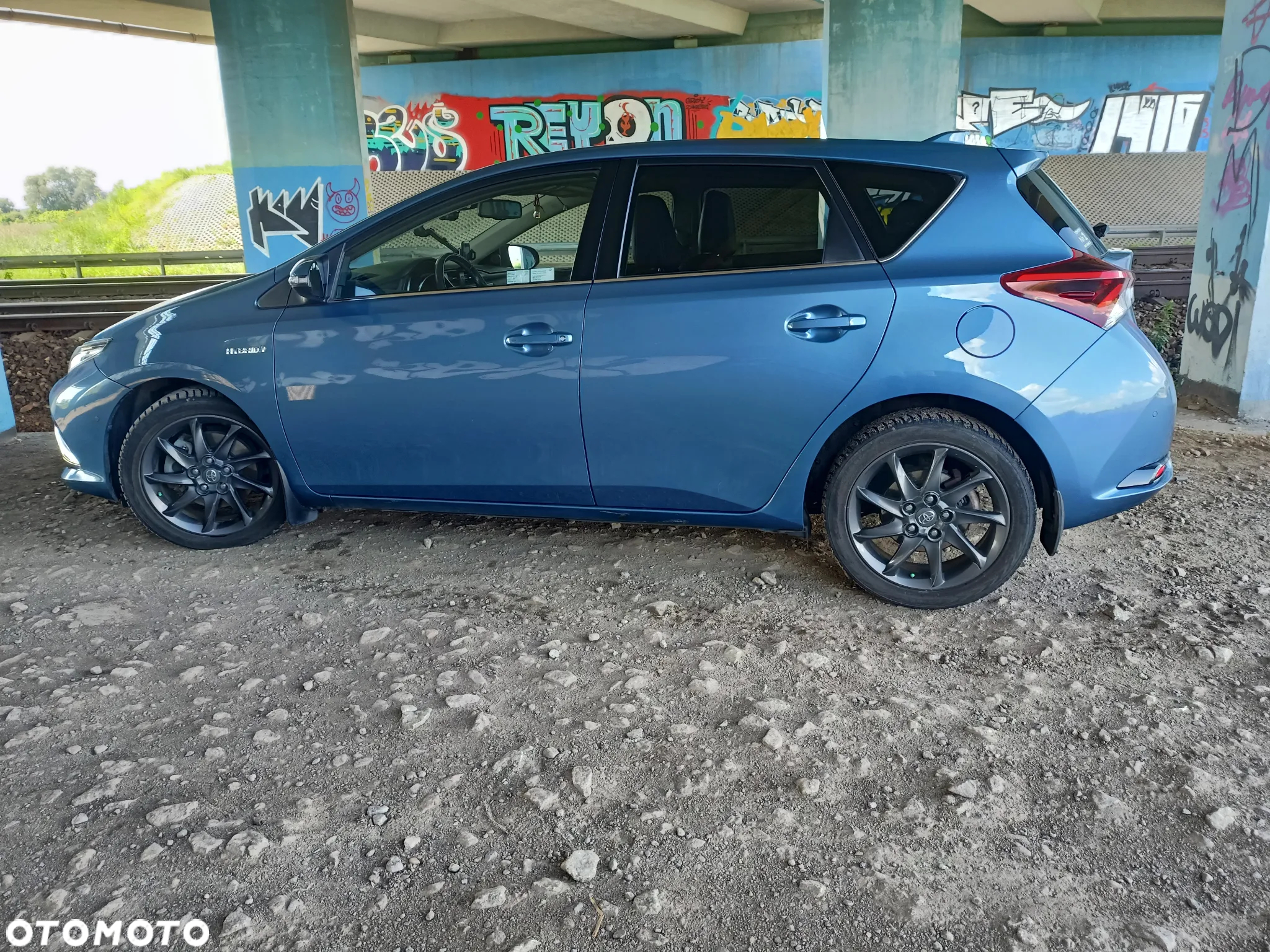 Toyota Auris Hybrid 135 Prestige - 12
